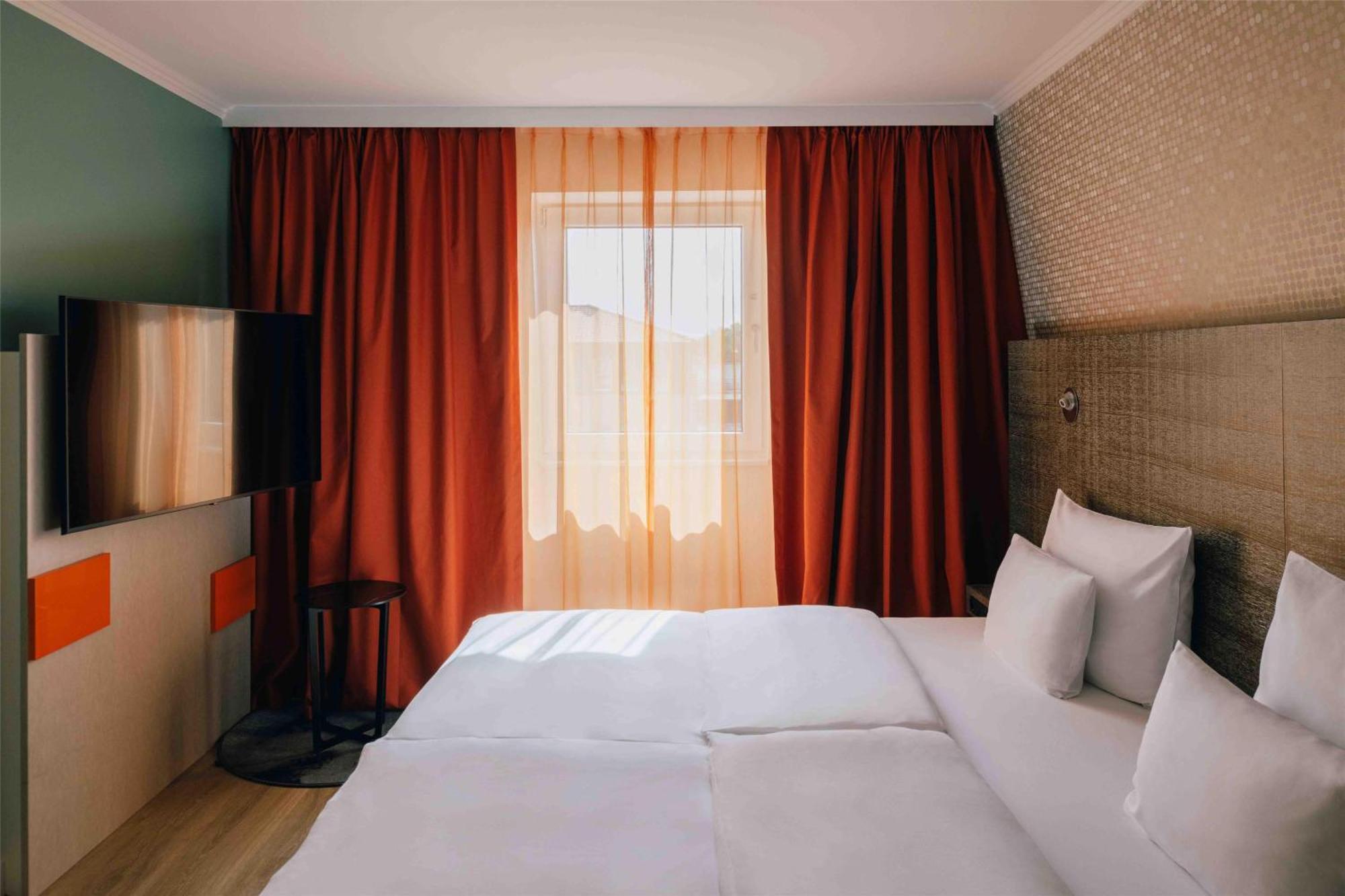 Large Double Room